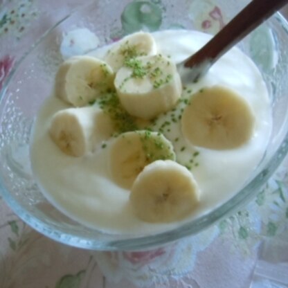 (●・(エ)・●)ﾉｺﾝﾊﾞﾝﾜ☆
子供とわけっこして食べたよ～＾＾
ほんのり抹茶味が上品だわ～❤大阪のオバちゃんもウットリな味わいに感謝よｗ笑（✪∀✪)